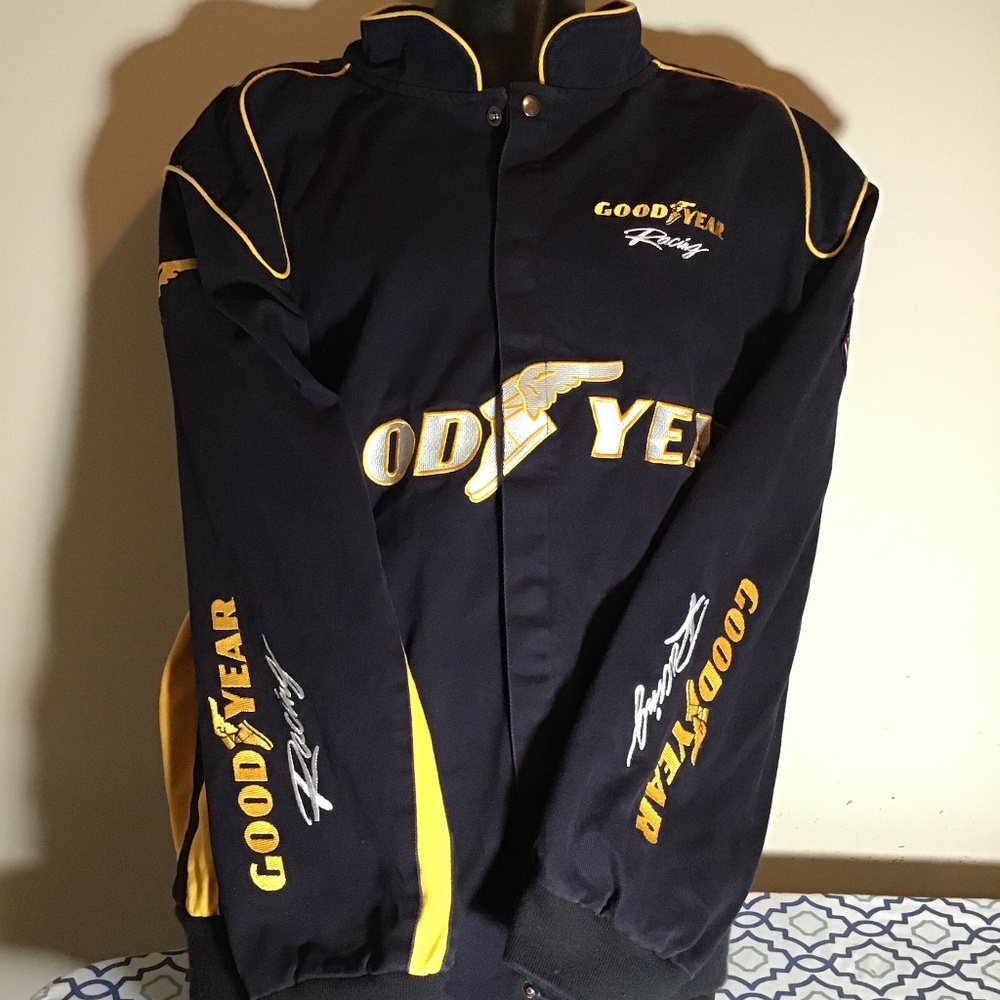 😎Great cond. pre owned, does have lint balls on inside  waistline, see photos🔥